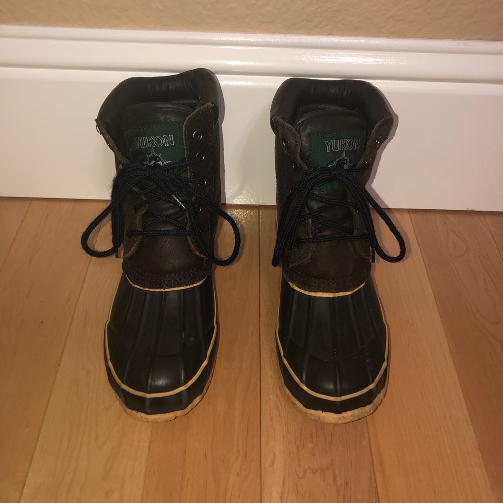 Yukon snow boots